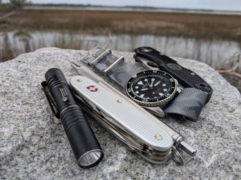 Why You Should Always Include a Flashlight in Your Everyday Carry